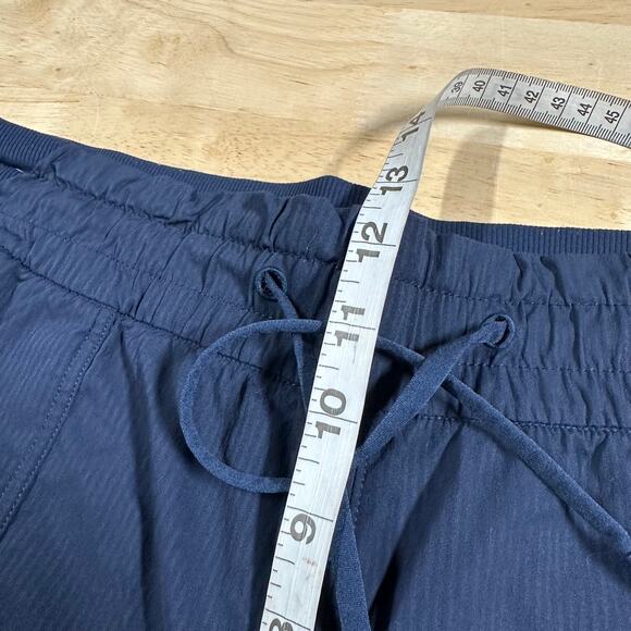 Lululemon Beyond the Studio Crop True Navy Women's Size 14 Excellent Condition - Picture 9 of 10